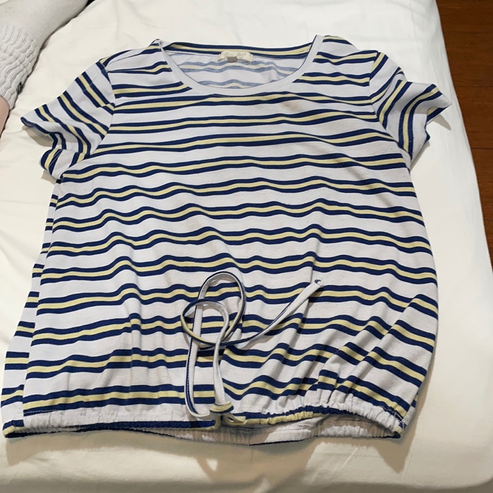 horizontal striped shirt